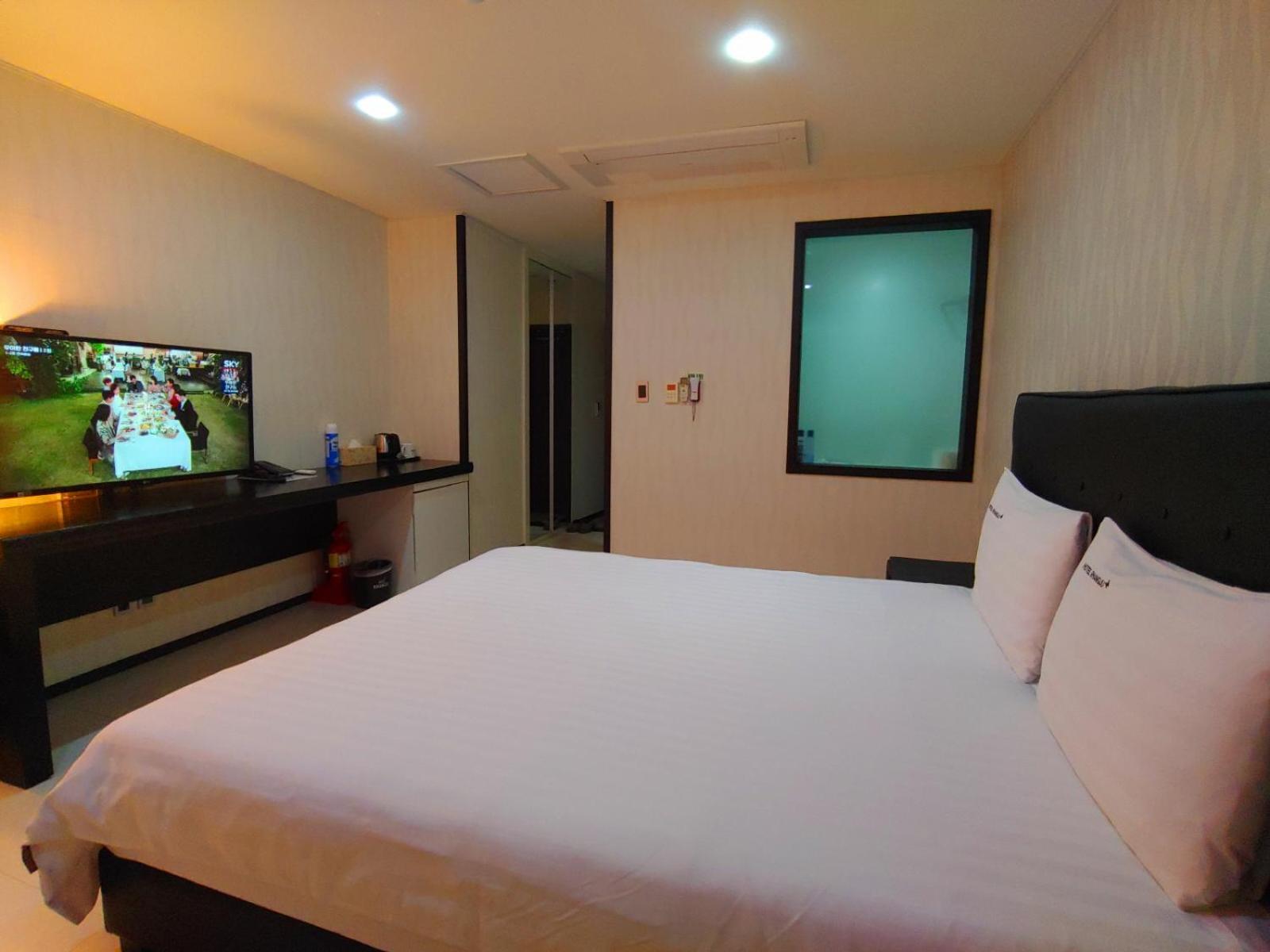 Hotel Rhangju Согвипхо Экстерьер фото