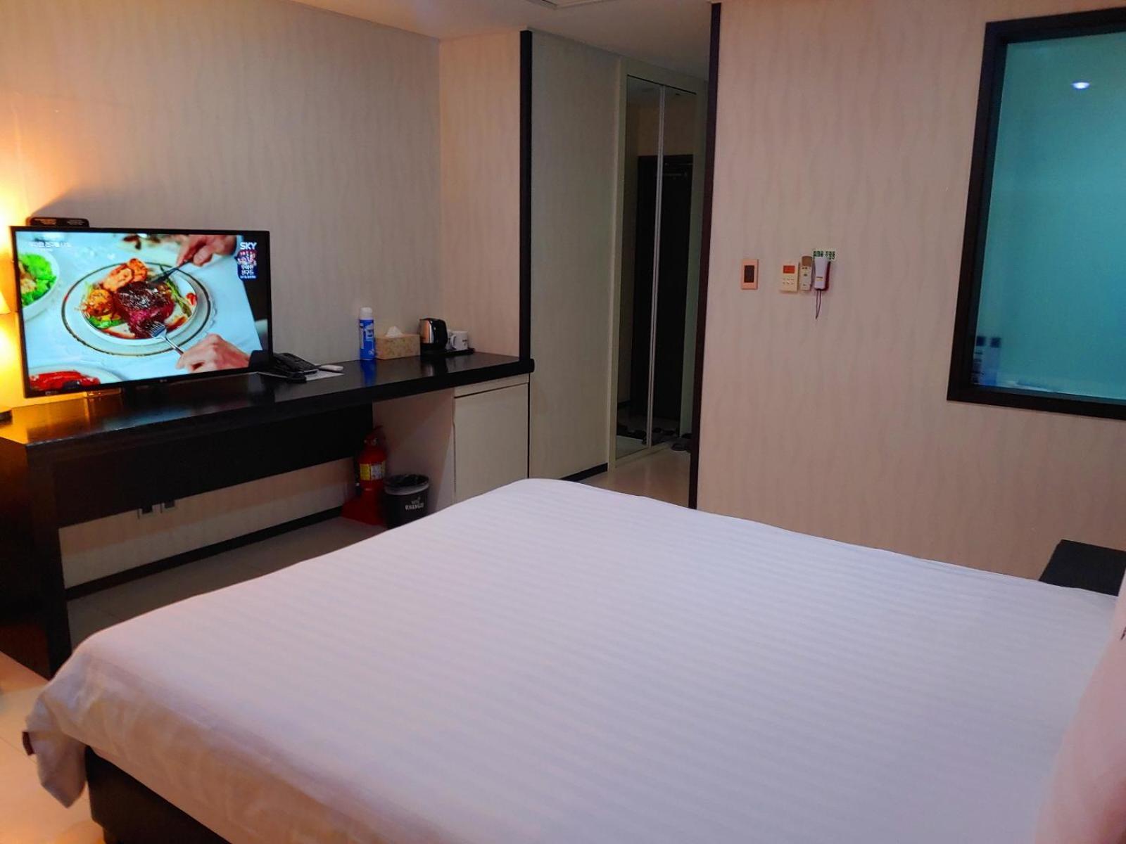 Hotel Rhangju Согвипхо Экстерьер фото